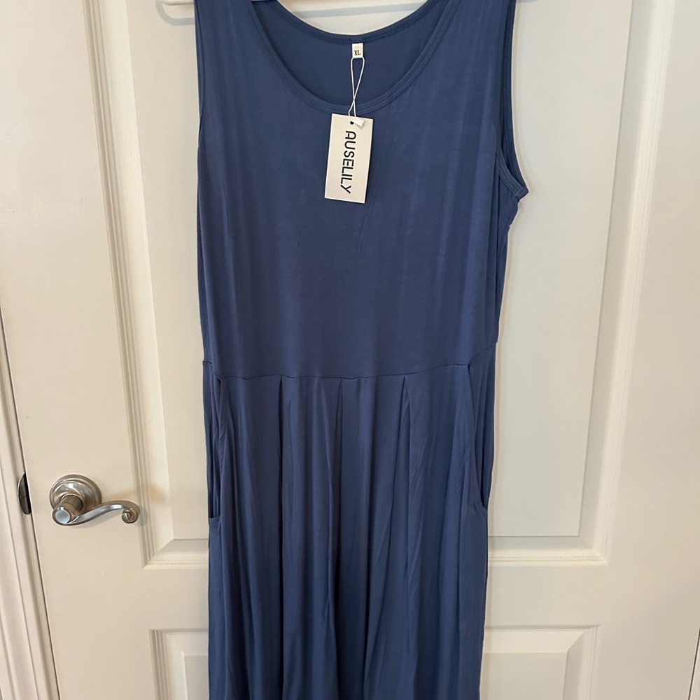 RUSSELLY Blue Sleeveless Dress